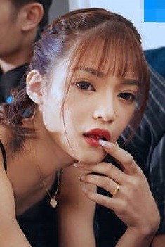 MCY-0142淫蕩女同學下藥求操逼-徐蕾 MCY-0142淫蕩女同學下藥求操逼-徐蕾